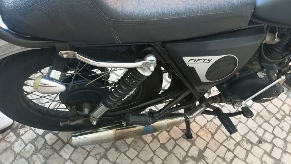 Mash Fifty 50cc | Perfeita para andar no centro da cidade!