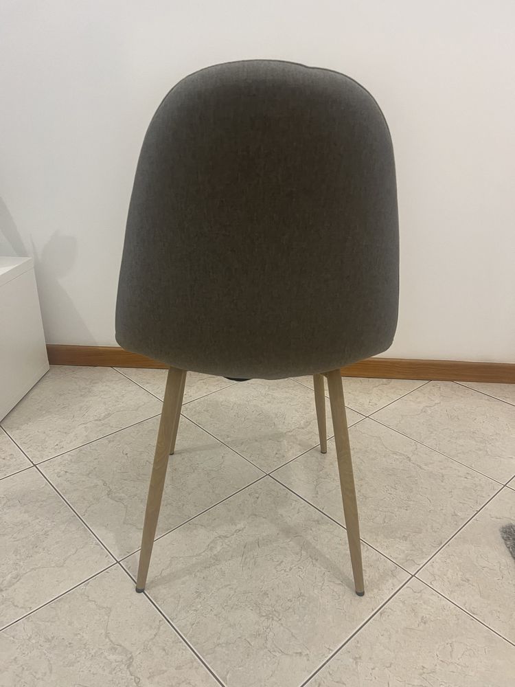 4 Cadeiras novas
