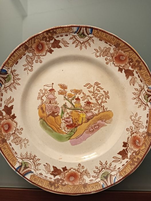Porcelana Antiga e Rara	Prato raso 11	GILMAN & C.ta  SACAVÉM*
