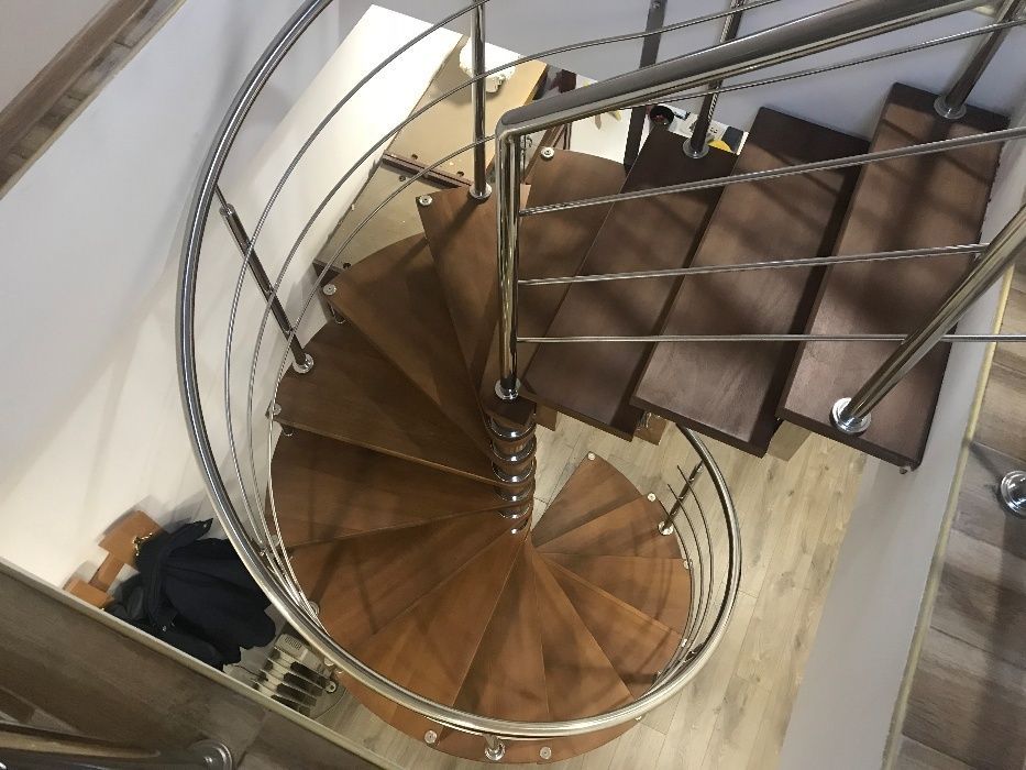 Сходи на замовлення / Перила