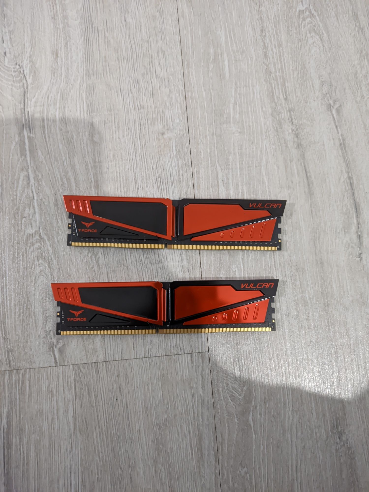 Оперативна пам'ять DDR4 8GB TEAMGROUP Vulcan 2400-3200MHz