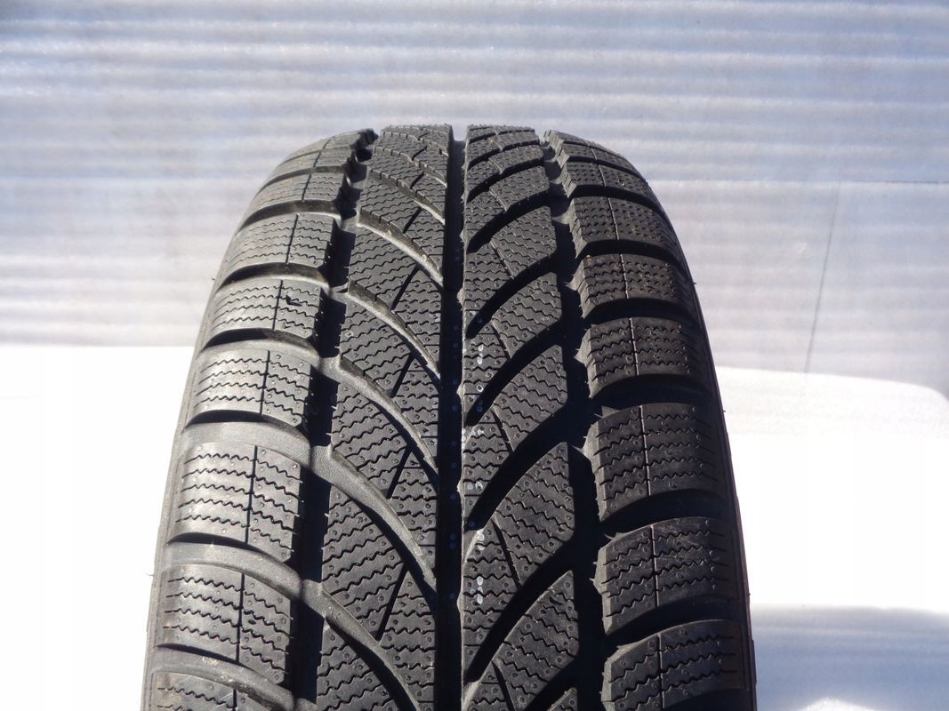Maxxis Arctictrekker 205/55/16 opony zimowe 205/55r16/1szt Nowa Demo