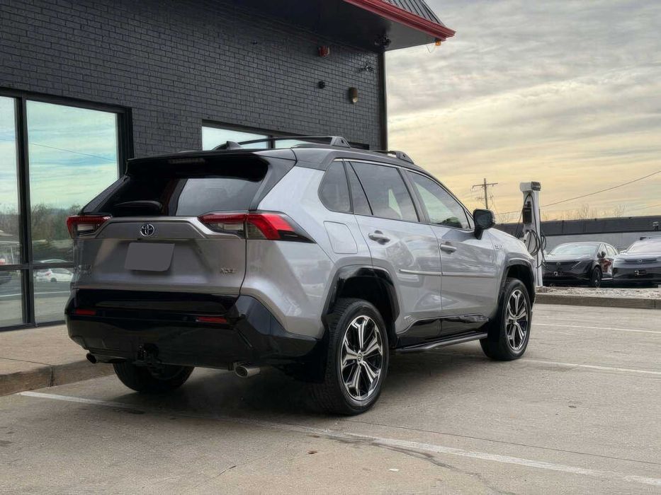 Toyota RAV4 Prime XSE      2024