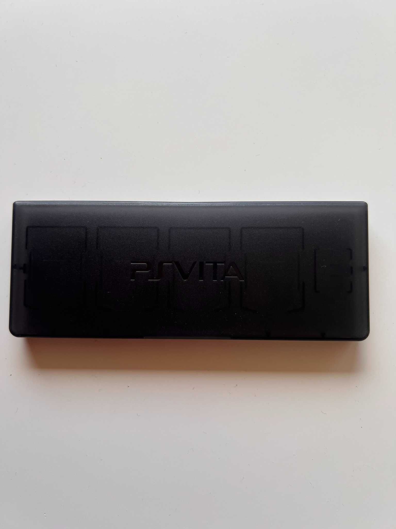 Pudełko na Gry Playstation Vita