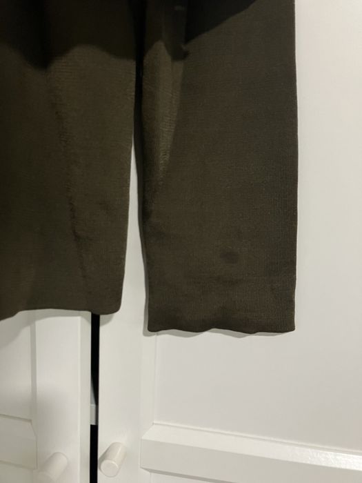 Sweter bluza COS L - wełna, wiskoza, dekolt serek