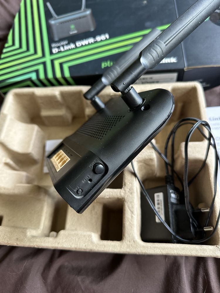 Router LTE D-Link DWR‑961 z pudełkiem – Plus
