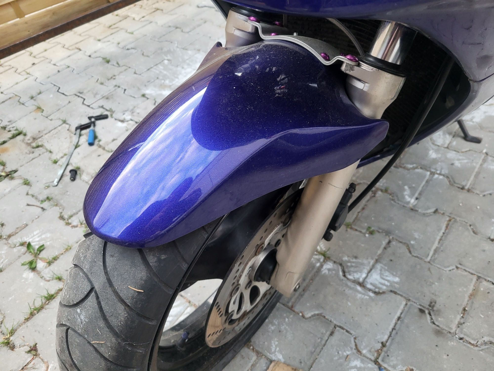 Blotnik przód przedni suzuki rf 600