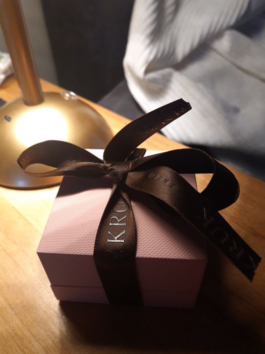 Łańcuszek z zawieszką naszyjnik