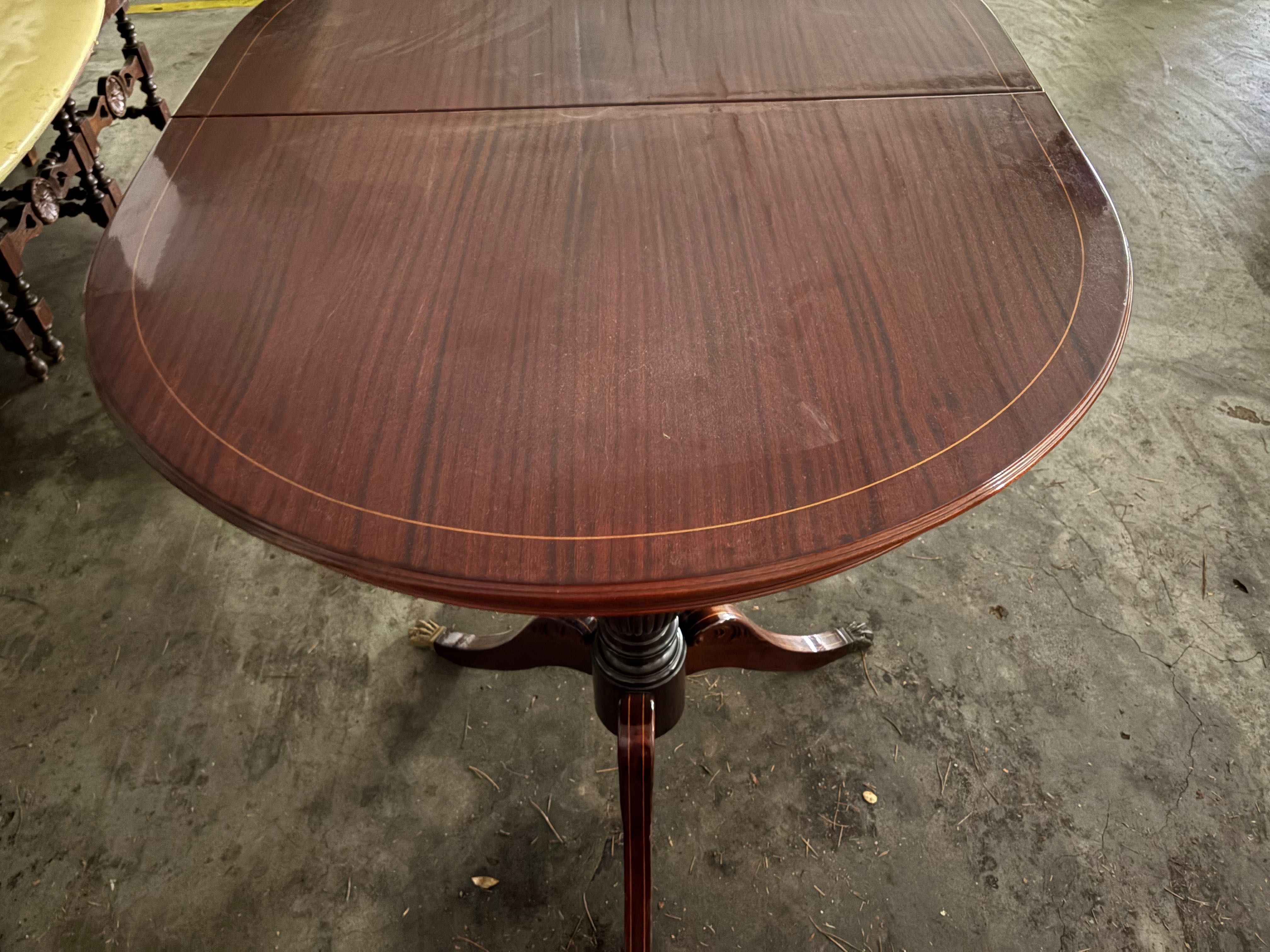 Mesa de Madeira extensível em excelente estado.