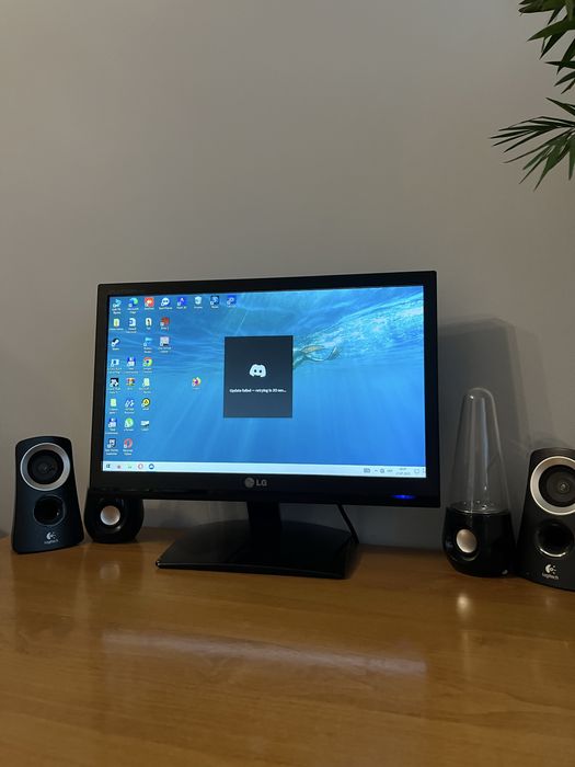 Компʼютер настільниий LG