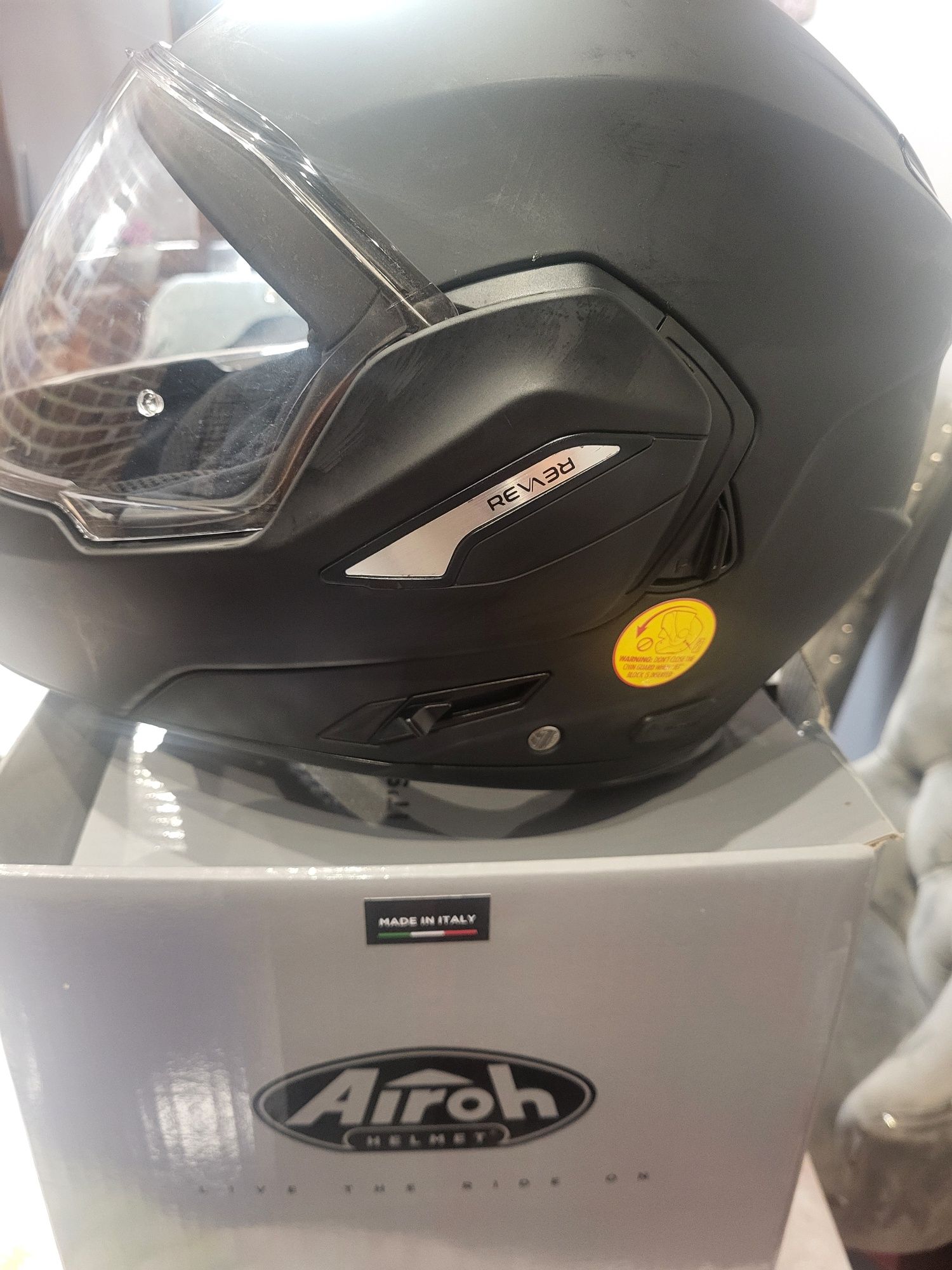 Kask szczękowy na motor Airoh roz 63 XXL