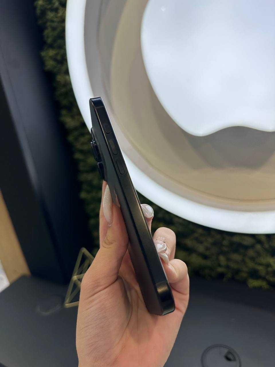 iPhone 16 pro 256 Black Titanium e-sim