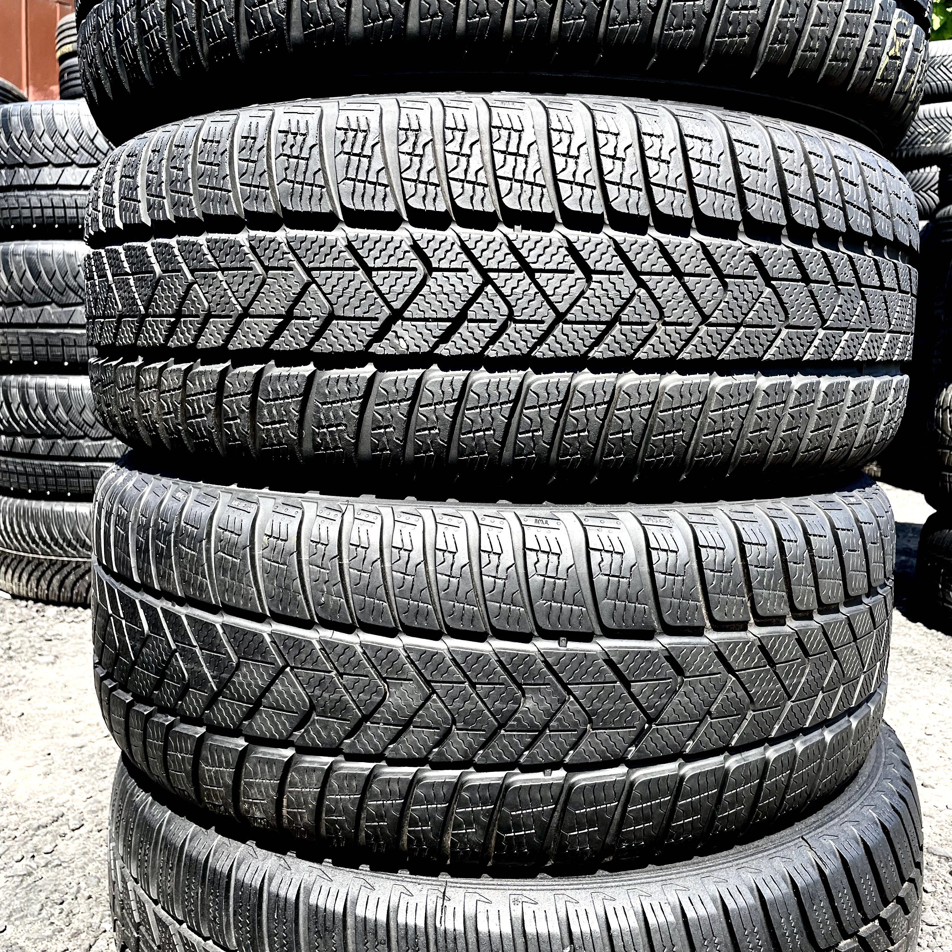 225/45/18 Pirelli SottoZero3 | 95%остаток | зимние шины