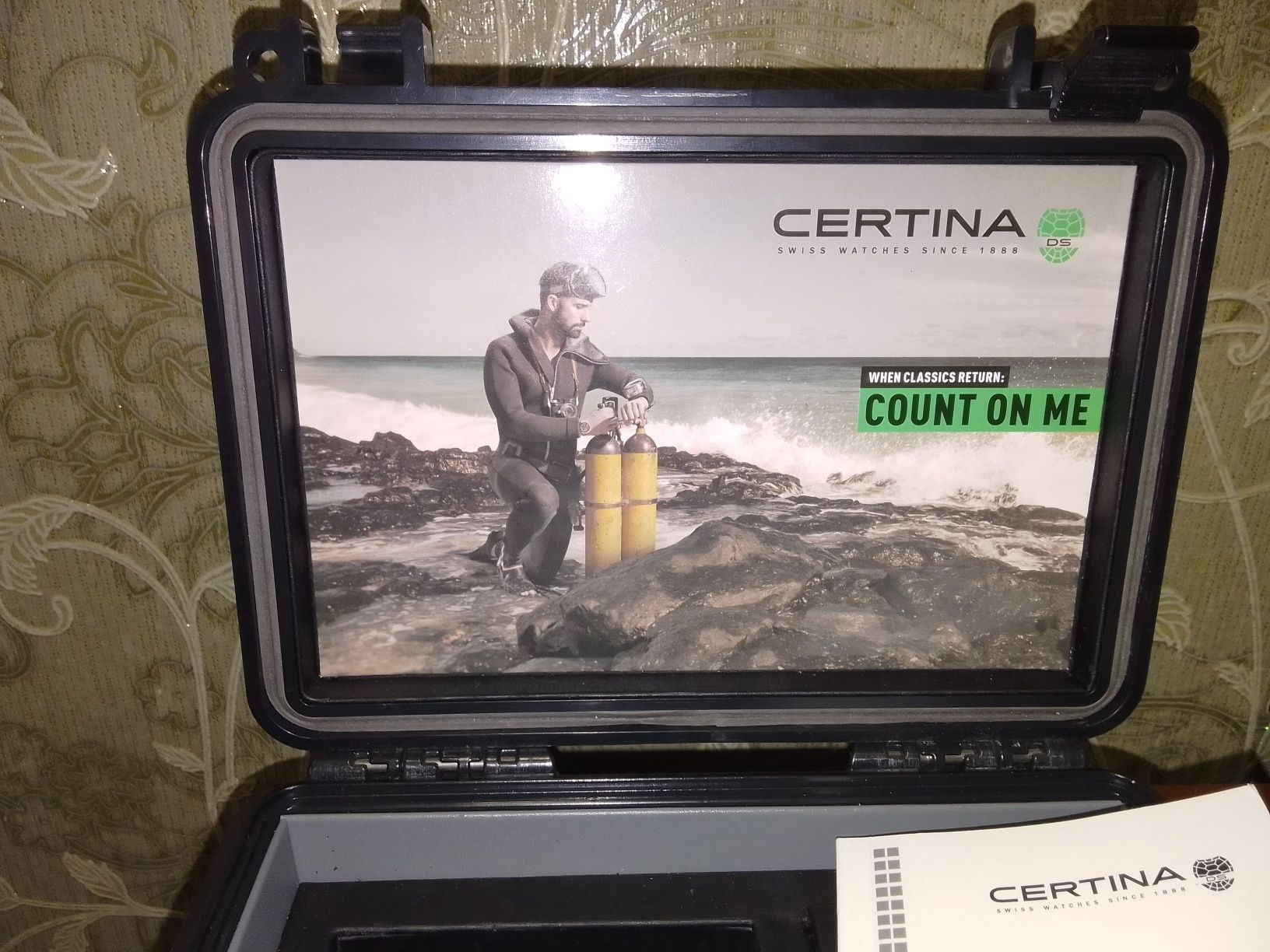 Продам коробка от часов  Certina