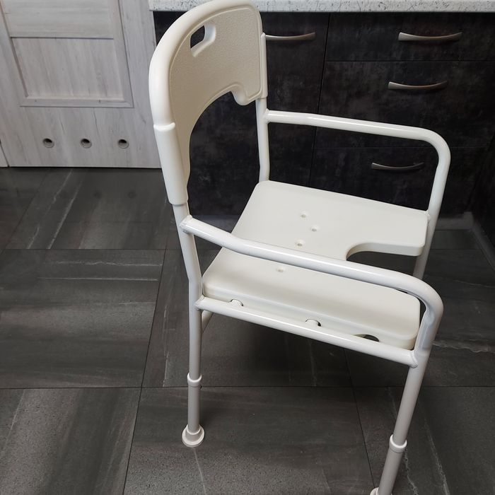 Krzesło pod prysznic z oparciem Drive medical DSR130