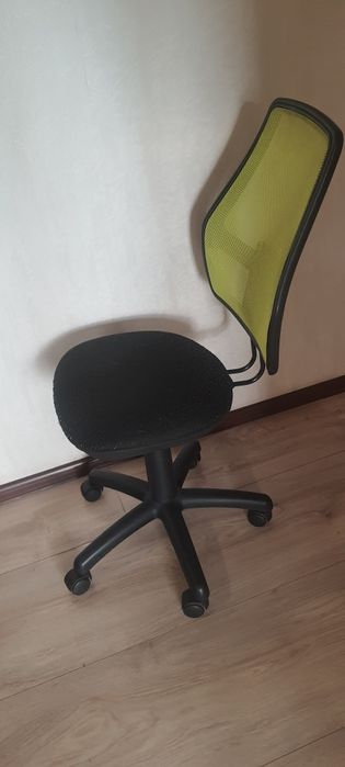 Стул офисный б/у