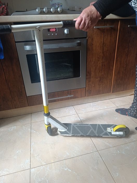 Самокат бу 500гр.