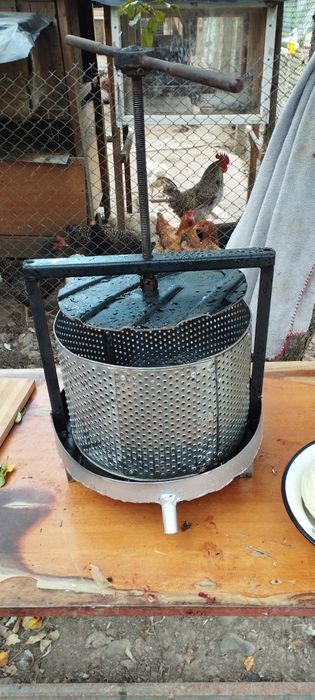 Прес для винограда соковижималка ручної роботи