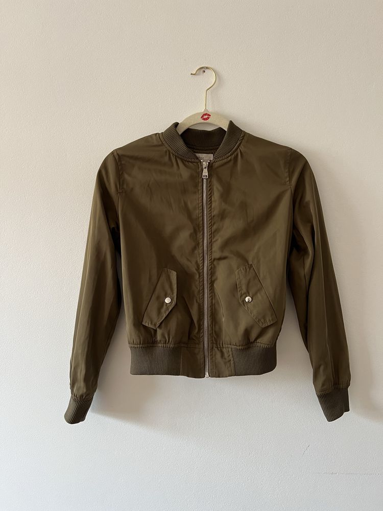 Katana bomberka kurtka bomber zielona khaki oliwkowa Bershka S 36