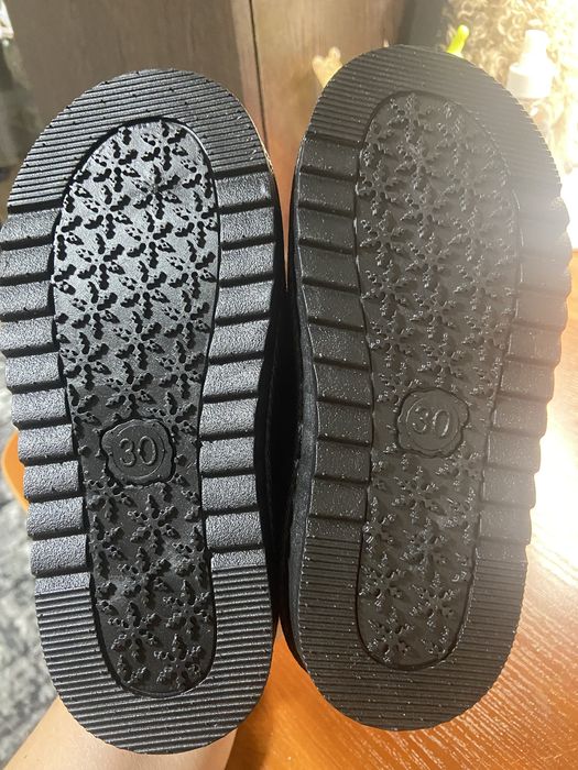 Черевики ( угі )