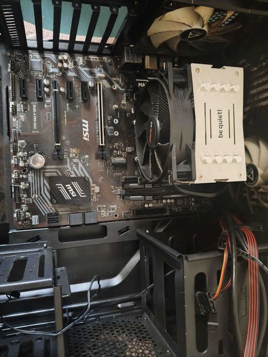 Ryzen 5 3600x I B-450 A-Pro Max I G.SKILL 16GB 3200mhz I Be quiet Pure