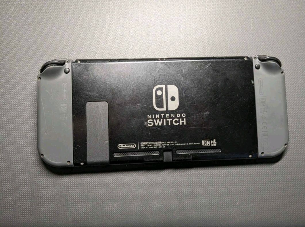 Продам Nintendo switch v2 на 32gb + 64gb + ігри