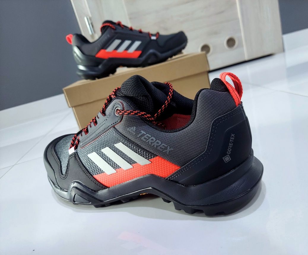 Adidas WODOODPORNE buty górskie Terrex AX3 GTX r. 41 1/3 GORE-TEX