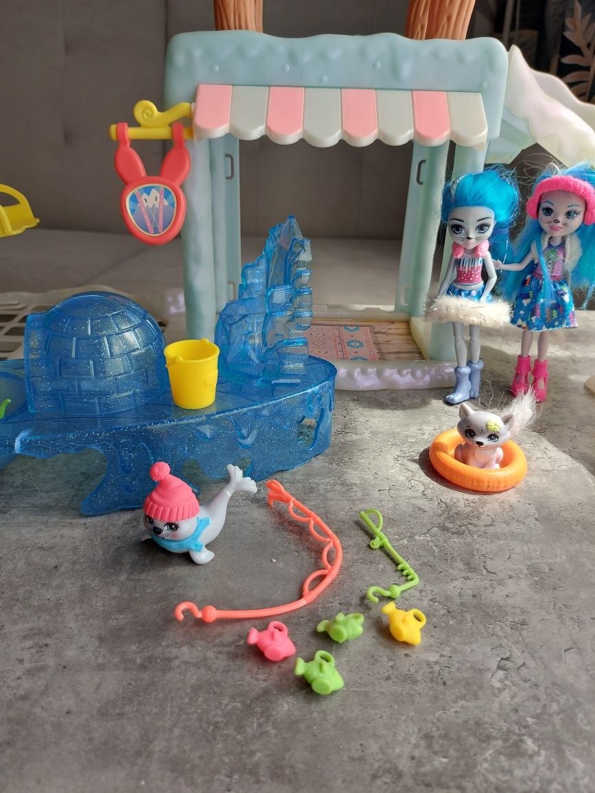Domek zimowy i zimowe wędkowanie enchantimals 2 zestawy