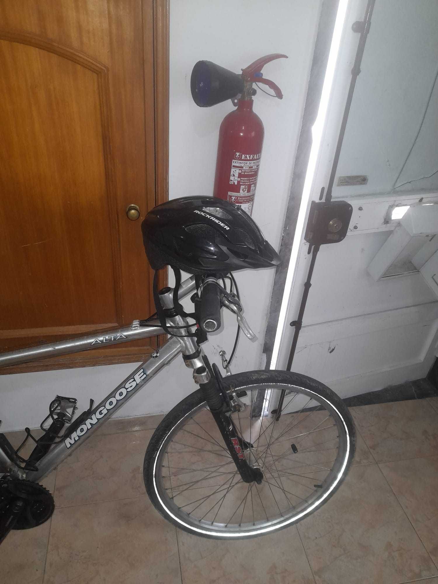Bicicleta Mongoose 21 marchas Rapid Fire aro 26 tamanho 17,5