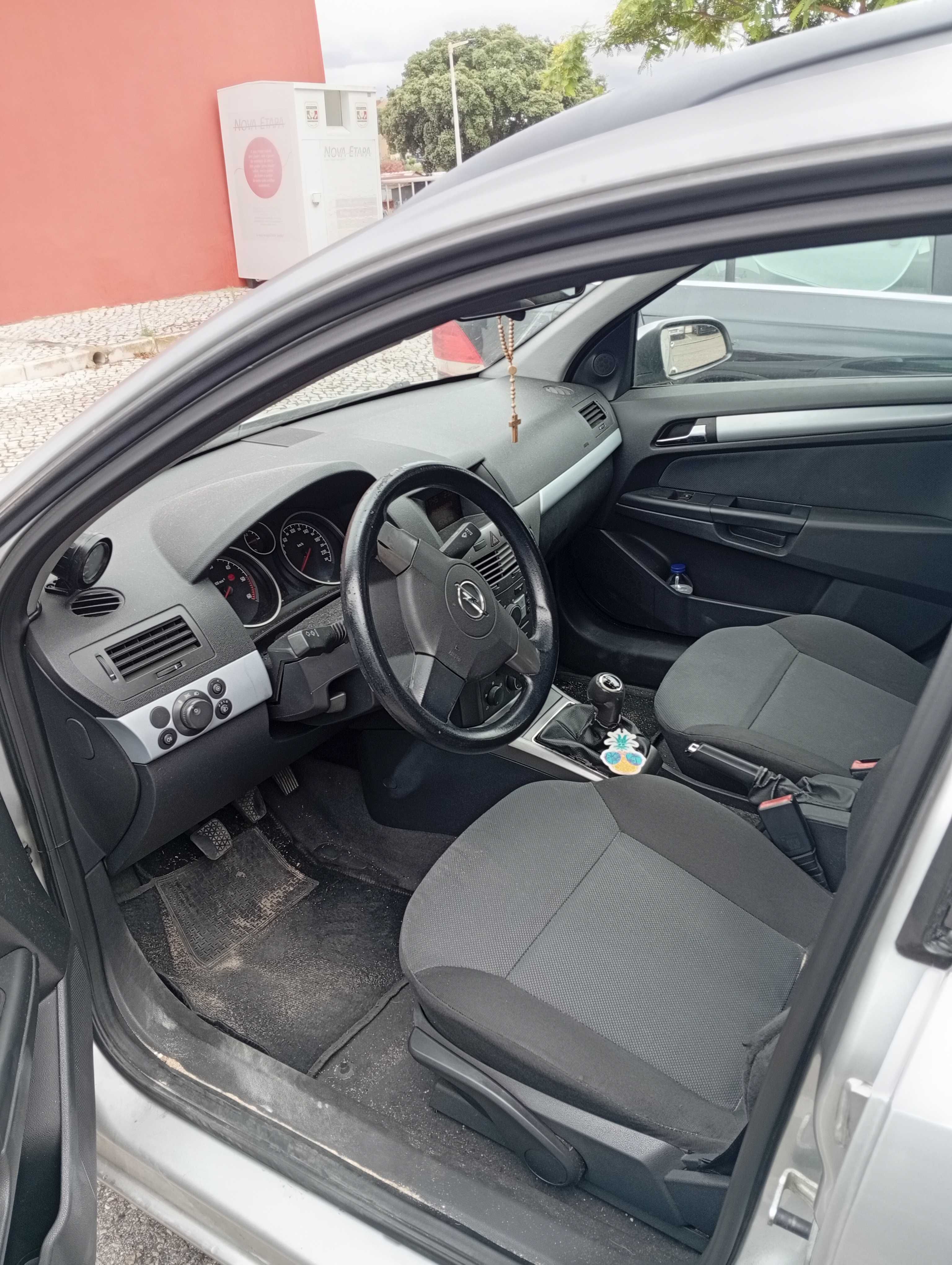 Opel Astra caravan