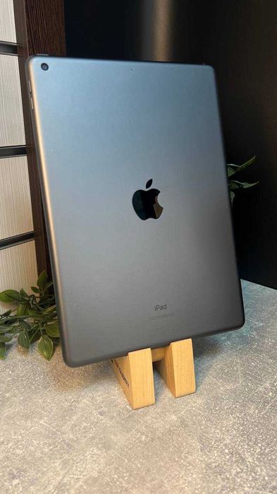 iPad 8th 32GB Space Gray Wi-Fi | стан 4.9/5 | Гарантія | Магазин