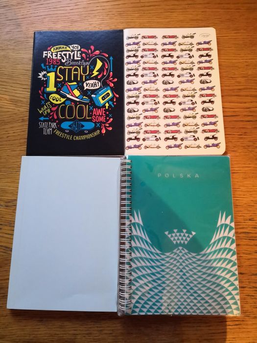 Zeszyt A5 w kratkę. 80 kartek. 60 kartek.