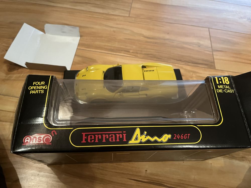 Ministura Ferrari Dino 246 GT