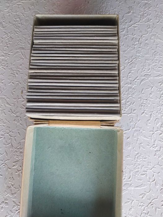 картриджи , слайды стеклянные для проектора фильмоскопа. 29 шт.