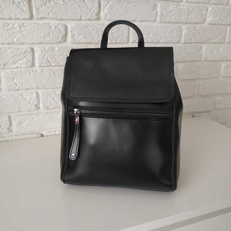 Цікавий чорний шкіряний рюкзак-сумка (недорого)