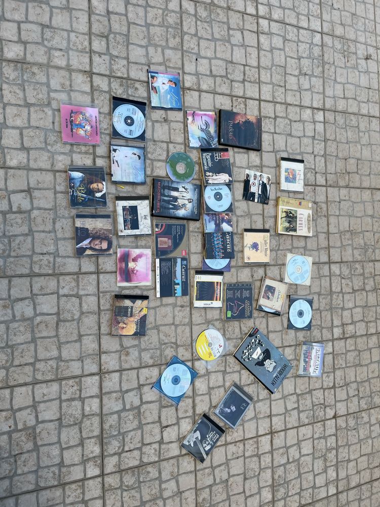 Conjunto de CDS musica