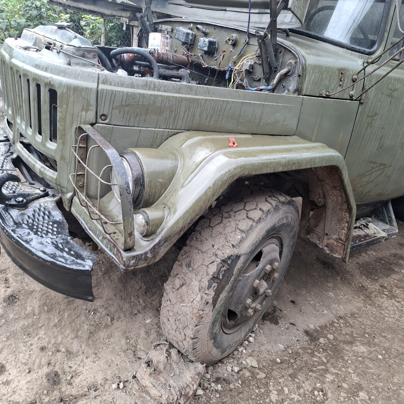 Крила зіл обліцовка