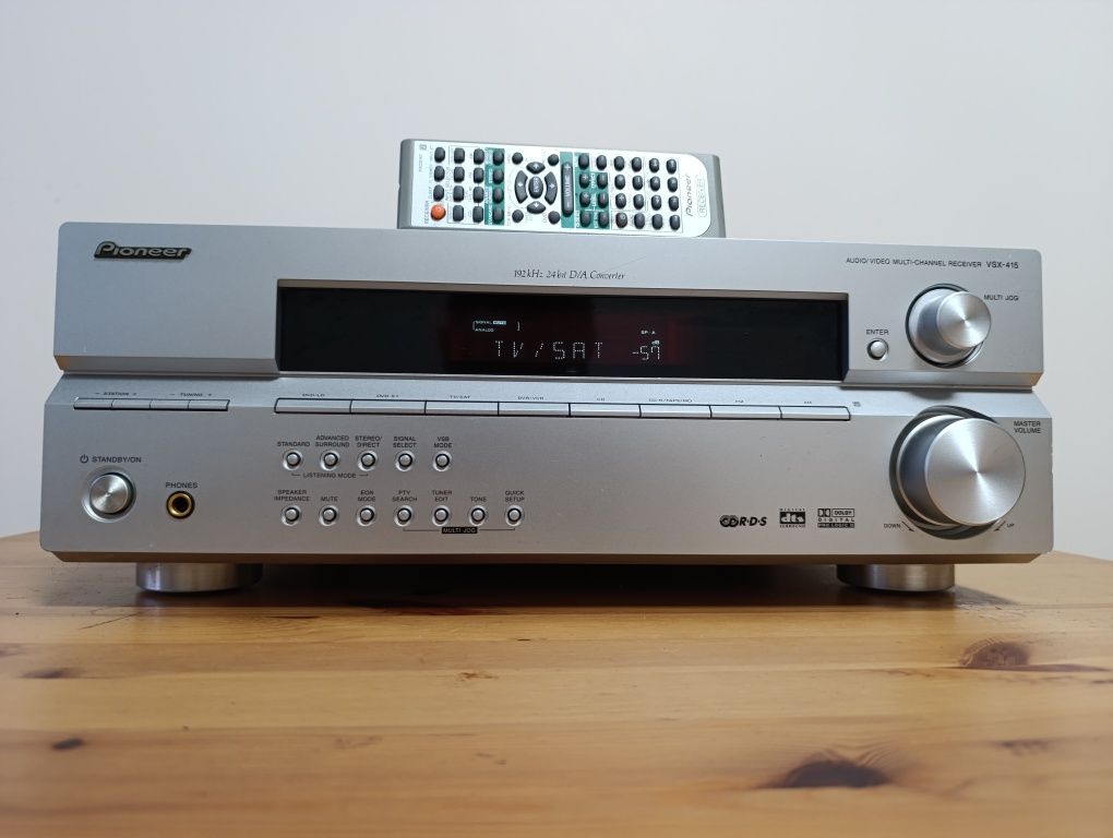 Pioneer amplituner
