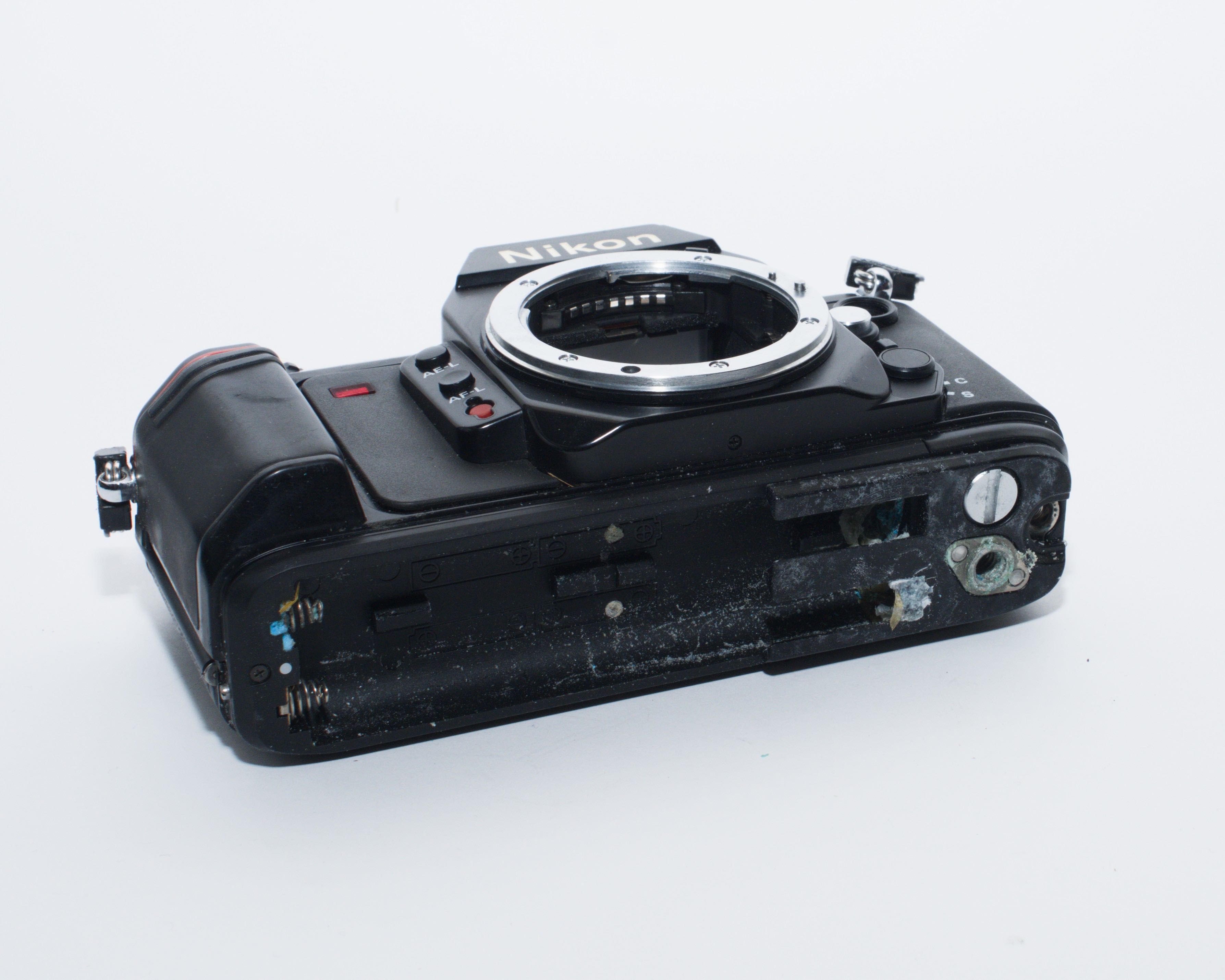 Aparat Nikon F-501 na części
