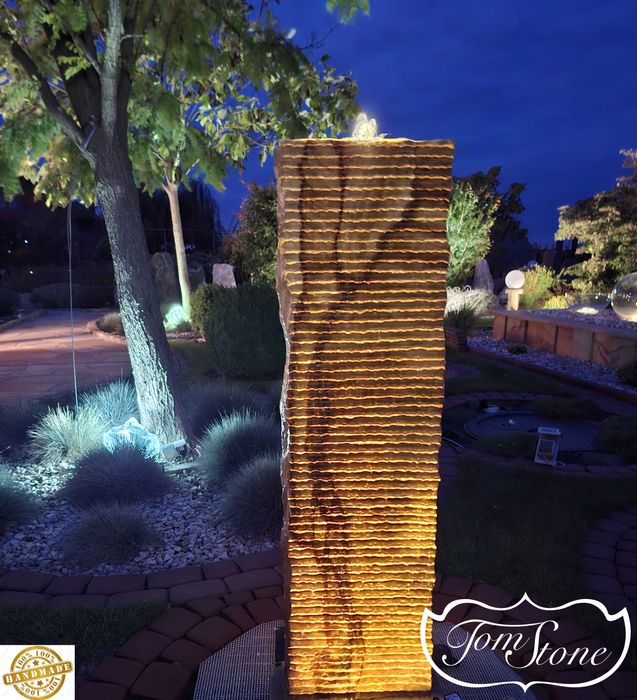 Ściana wodna. Ściany wodne. Ściany wodne z kamienia. Fontanny ogrodowe