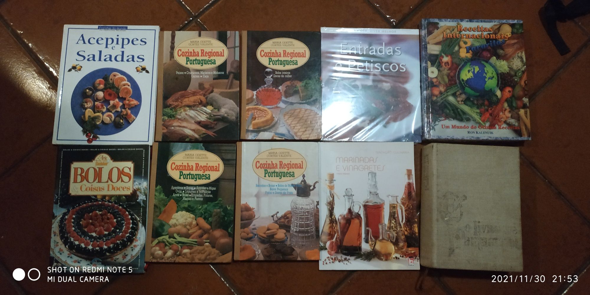 Vários livros de culinaria veja preços na descrição