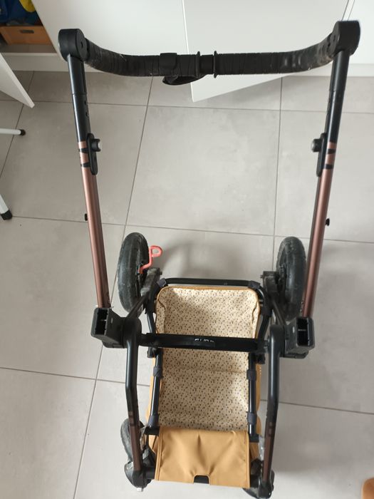 Trio (carrinho, alcofa e ovo) Concord