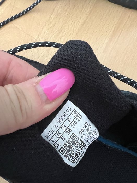 Кросівки adidas ,чоловічі