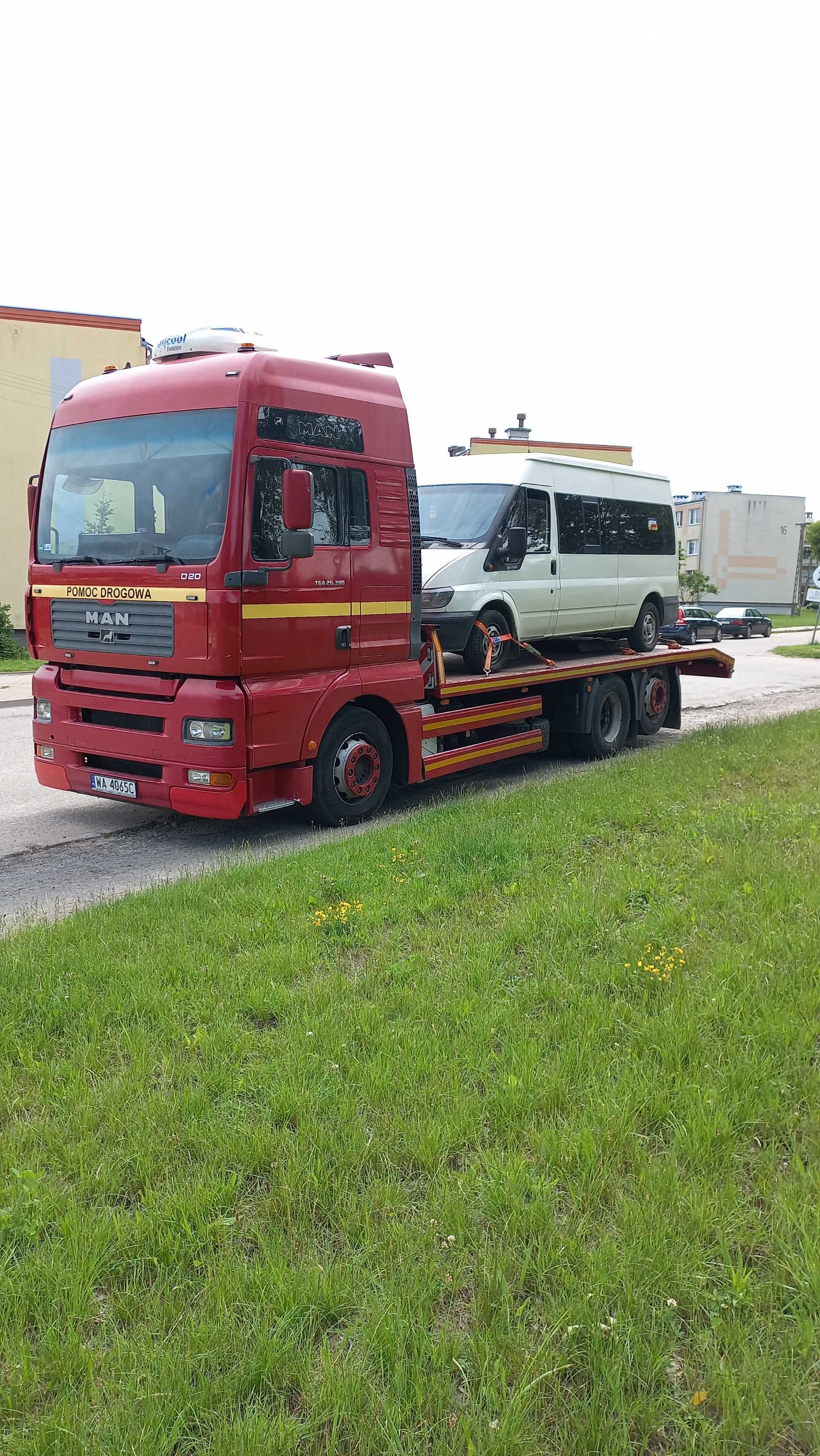 Auto laweta Pomoc drogowa  Gizycko 24/7 transport maszyn rolniczych