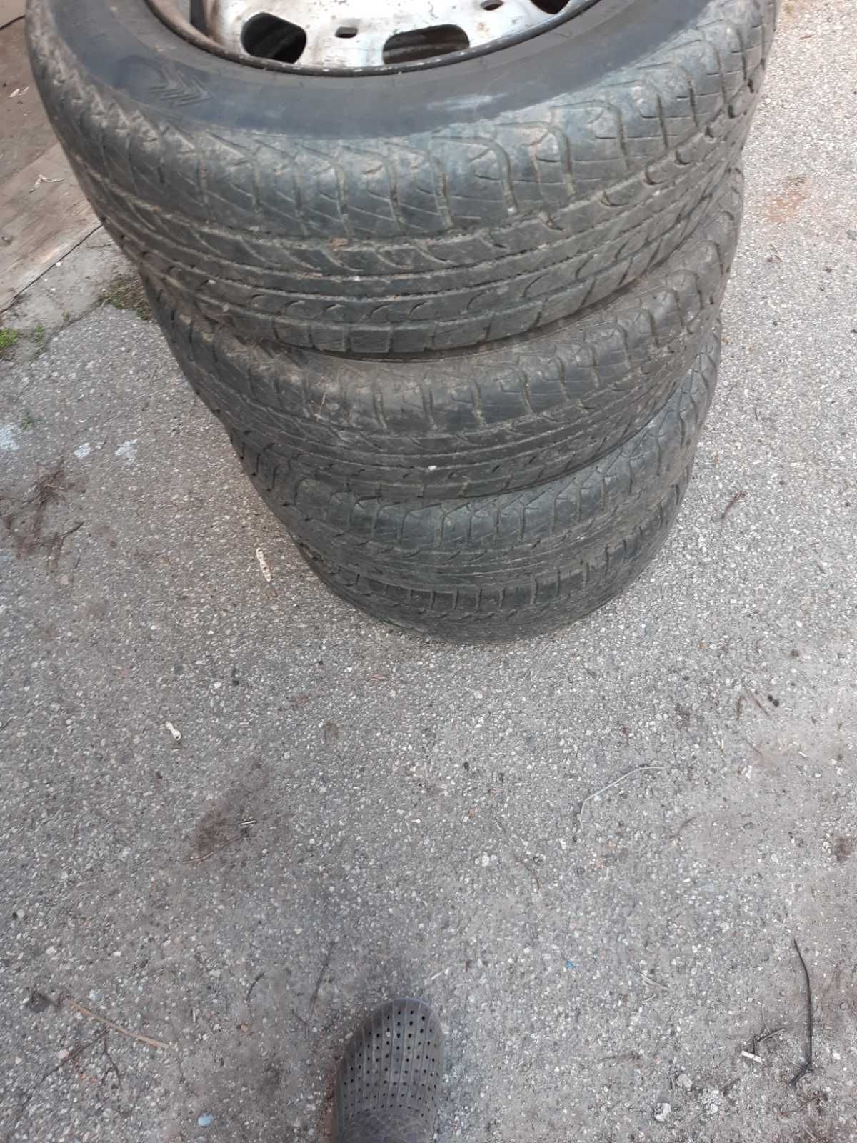 Продам літню гуму з дисками 185/65R14 Tunga Zodiak 2