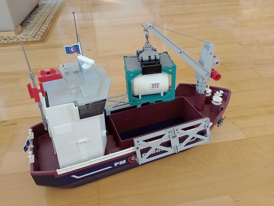 Playmobil City Action 70769 Duży kontenerowiec z łodzią służb celnych