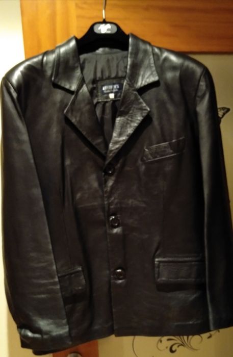 Casaco de Cabedal Preto