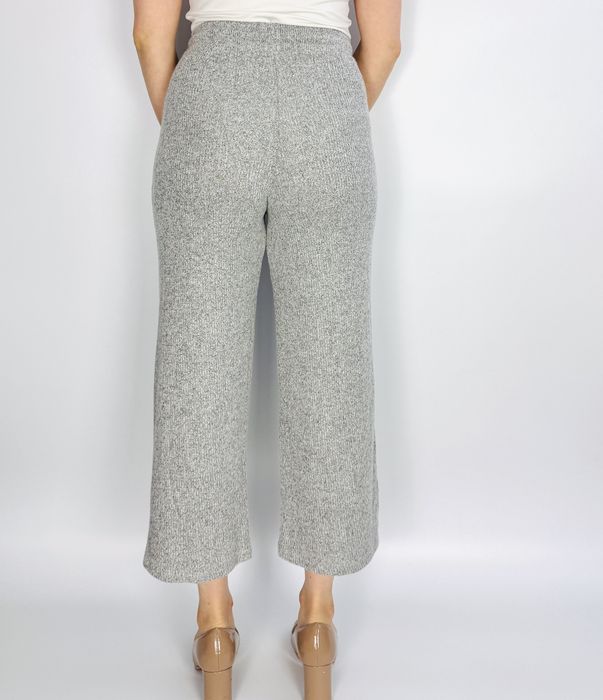 Szare spodnie z szeroką nogawką XS 34