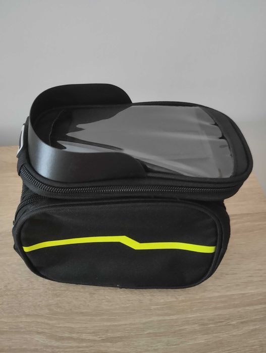 sakwa rowerowa na telefon