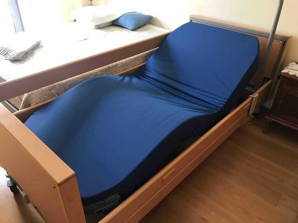 Cama articulada elétrica-Como Nova